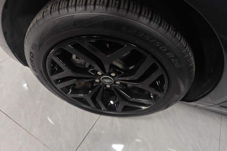 Used Land Rover Range Rover Evoque 2021 Range Rover Velar 249 PS R-Dynamic S Performance Edition