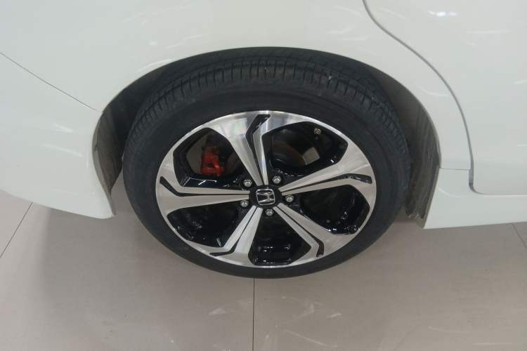 Used Honda Jade 2017 210 TURBO CVT Luxury Edition 5 Seats
