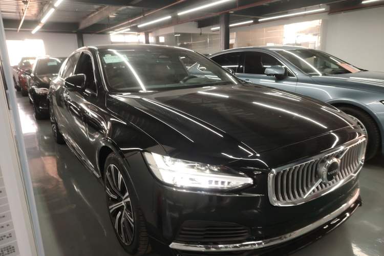 Used Volvo S90 New Energy 2022 T8 eDrive Hybrid Luxury Edition