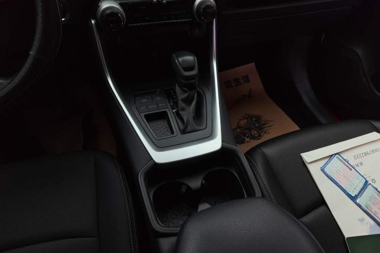 Used Toyota RAV4 2020 2.0L CVT Two-Wheel Drive Fashion Edition
