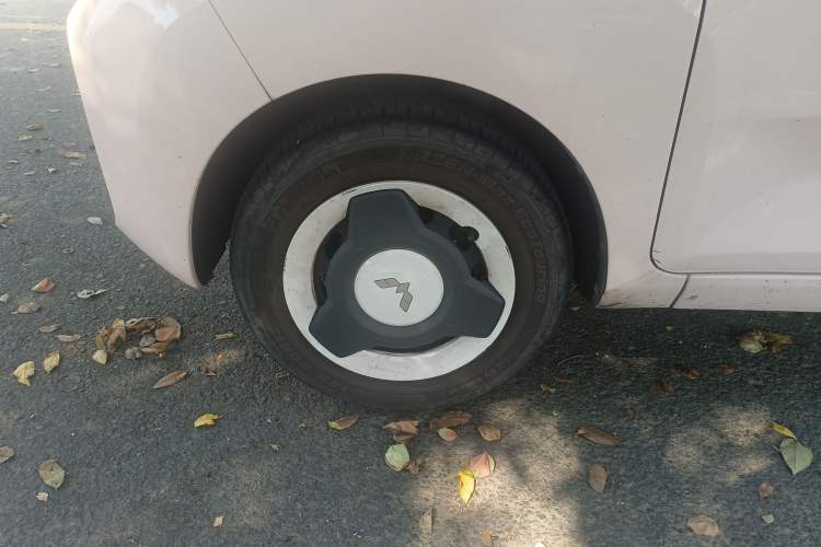 Used Wuling Hongguang MINIEV 2022 Macaron Premium Model – Lithium Ternary Battery
