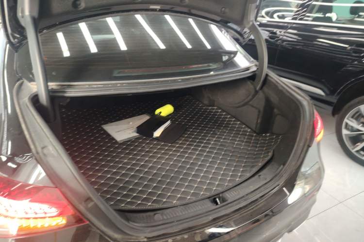 Used Mercedes-Benz E-Class New Energy 2022 E 350 e L Plug-in Hybrid Sports Sedan