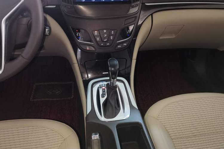 Used Buick Regal 2014 2.0L Leading Fashion Edition
