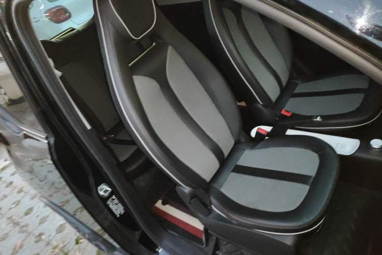 Used Wuling Hongguang MINIEV 2022 GAMEBOY 200km Play Edition with Lithium Iron Phosphate
