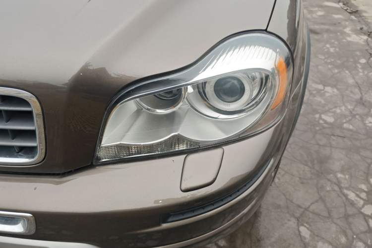 Used Volvo XC Classic 2014 T5 Luxury Edition
