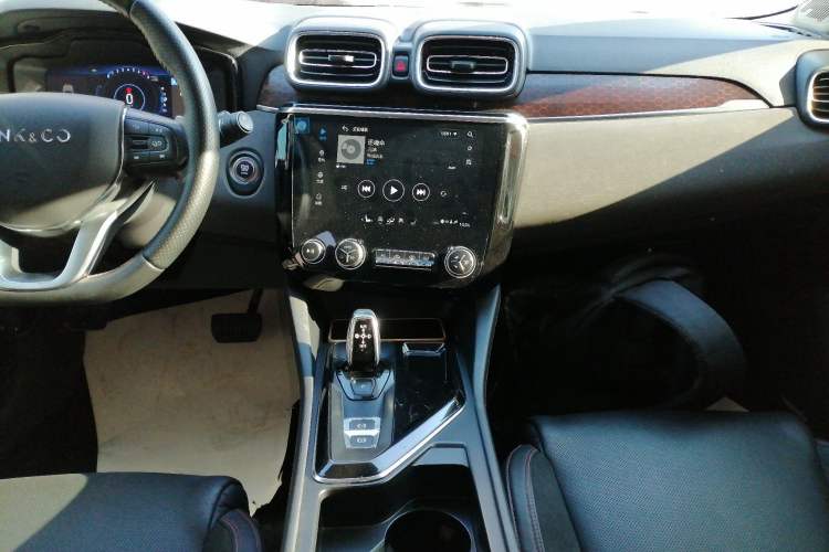 Used Lynk & Co 02 2018 1.5T DCT Two-Wheel Drive Sporty Version China V Standard
