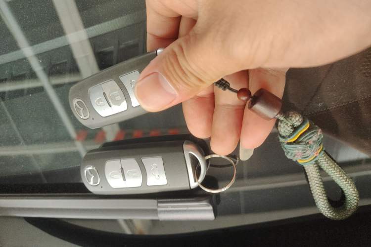 Used Mazda Mazda 3 Axela 2014 Sedan 1.5L Manual Comfort Model