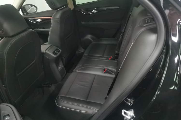 Used Buick Envision 2023 Encore S 552T Two-Wheel Drive Luxury Model
