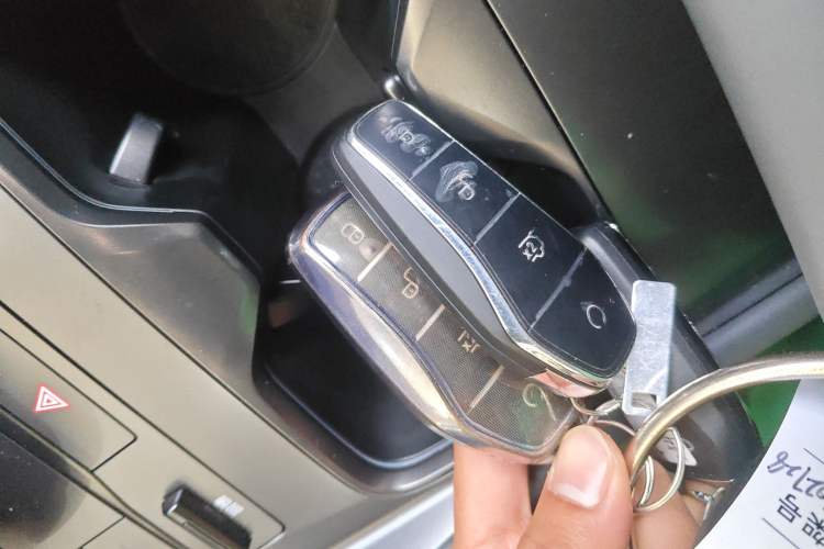 Used BYD Song L EV 2025 Intelligent Driving Version 662 km LiDAR Excellence Edition
