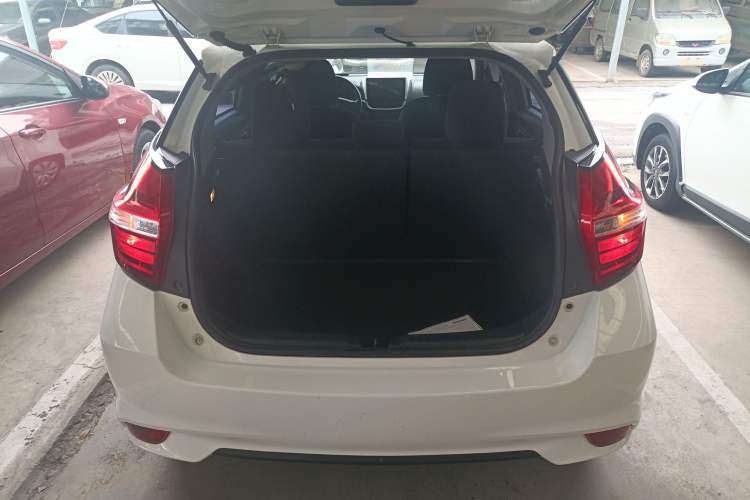 Used Toyota YARiS L 2019 1.5E CVT Dynamic Edition China VI compliant