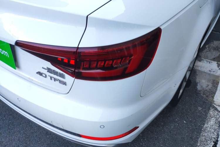 Used Audi A4L 2019 40 TFSI Fashion Edition China VI Emission Standard
