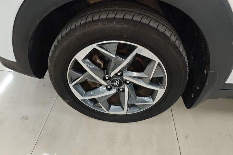 Used Hyundai Tucson 2019 280TGDi Dual-Clutch Two-Wheel Drive Fashion Edition China VI Standard
