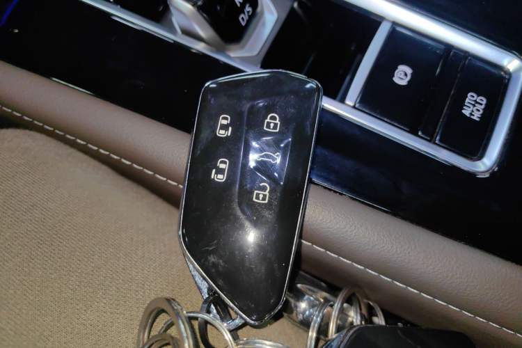 Used Volkswagen Viloran 2024 380TSI Premium Edition
