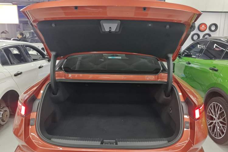 Used Lynk & Co Z10 2025 95 kWh 702 km All-Wheel Drive Intelligent Driving Ultra
