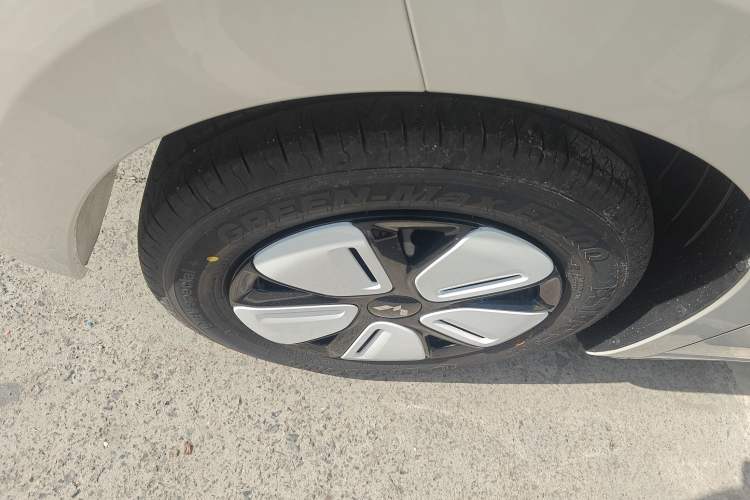 Used Wuling Hongguang MINIEV 2025 Four-Door Version Advanced Edition
