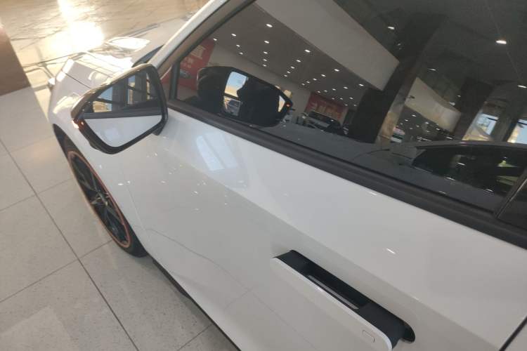 Used Changan UNI-V 2022 1.5T Prestige Version
