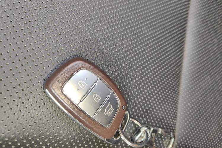 Used Hyundai ix25 2017 1.6L Automatic Smart Version
