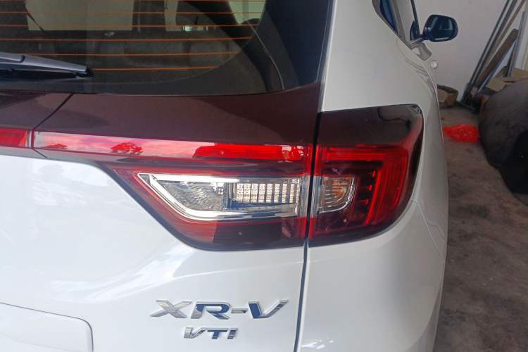 Used Honda XR-V 2015 1.8L VTi CVT Luxury Edition
