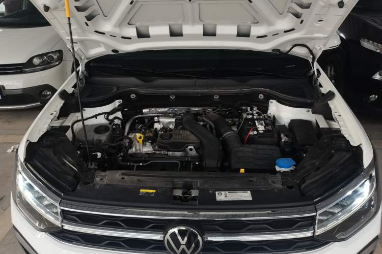 Used Volkswagen Tharu 2023 300TSI Two-Wheel-Drive Full Moon Edition
