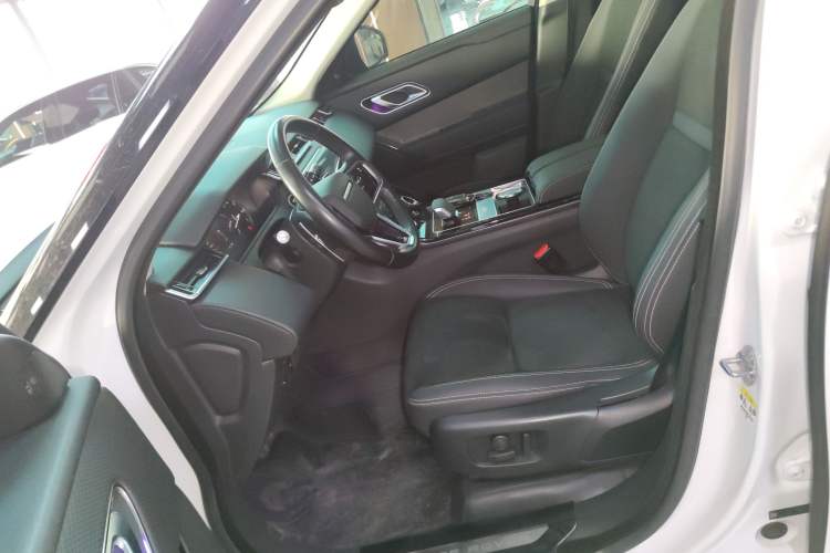 Used Land Rover Range Rover Velar 2021 P250 model
