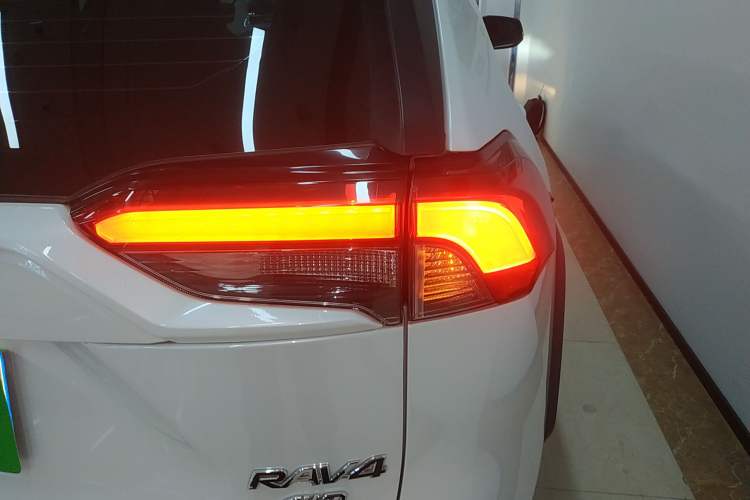 Used Toyota RAV4 2022 2.0L CVT 4x4 Style Plus Edition
