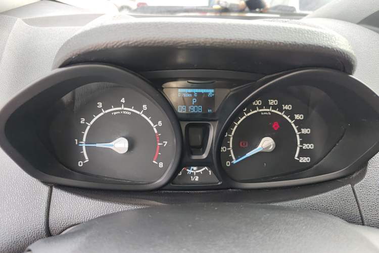 Used Ford EcoSport 2013 1.5L Automatic Fashion Model
