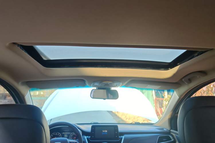 Used Baojun 730 2017 1.5T Manual Prestige Version 7 Seats