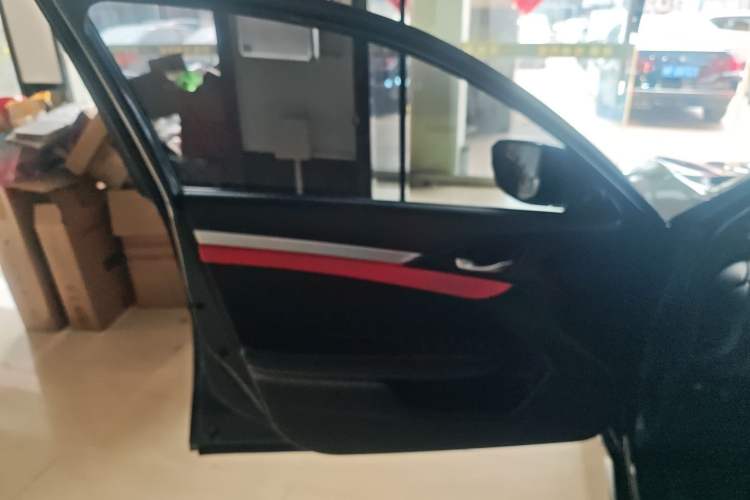 Used Honda Civic 2016 220TURBO CVT Luxury Edition
