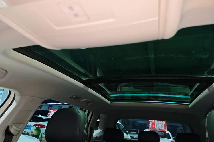 Used Volkswagen Tiguan L 2018 330TSI Automatic Two-Wheel Drive Luxury Edition