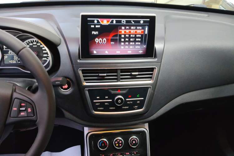 Used Bestune X40 2019 1.6L Automatic Luxury Edition China VI
