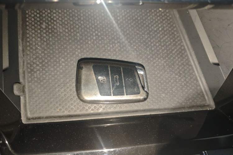 Used Volkswagen Passat 2025 Outstanding Model 330TSI Elite Edition
