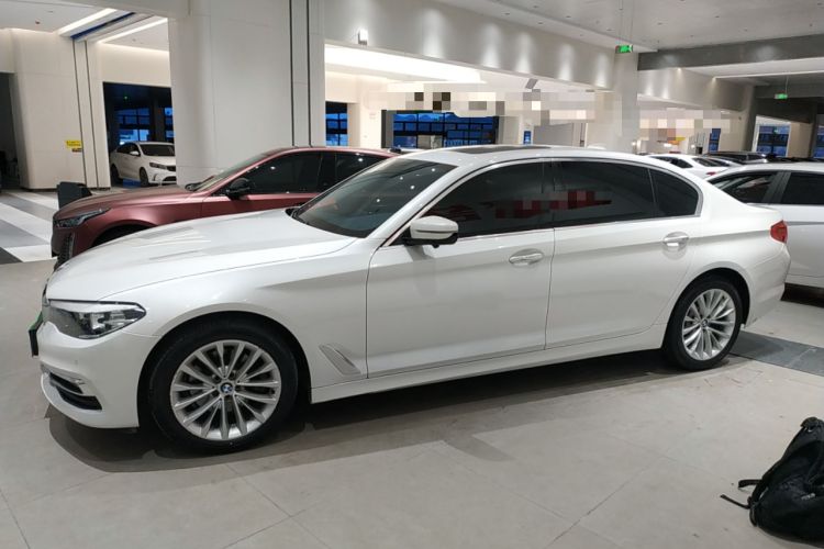 Used BMW 5 Series 2018 525Li Luxury Package
