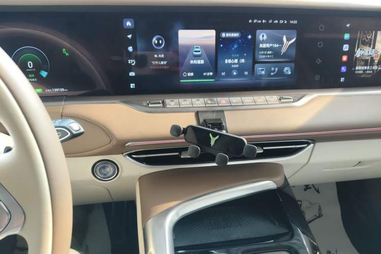 Used VOYAH FREE 2021 Four-Wheel Drive Standard Range-Extended Exclusive Luxury Package
