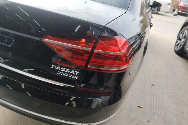 Used Volkswagen Passat 2016 330TSI DSG Prestige Edition
