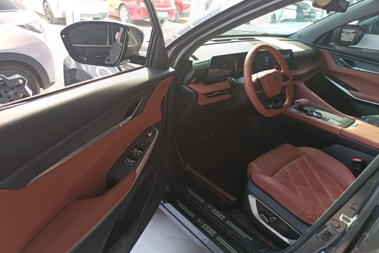 Used Changan CS75 PLUS 2023 3rd Generation 1.5T Automatic Prestige Model
