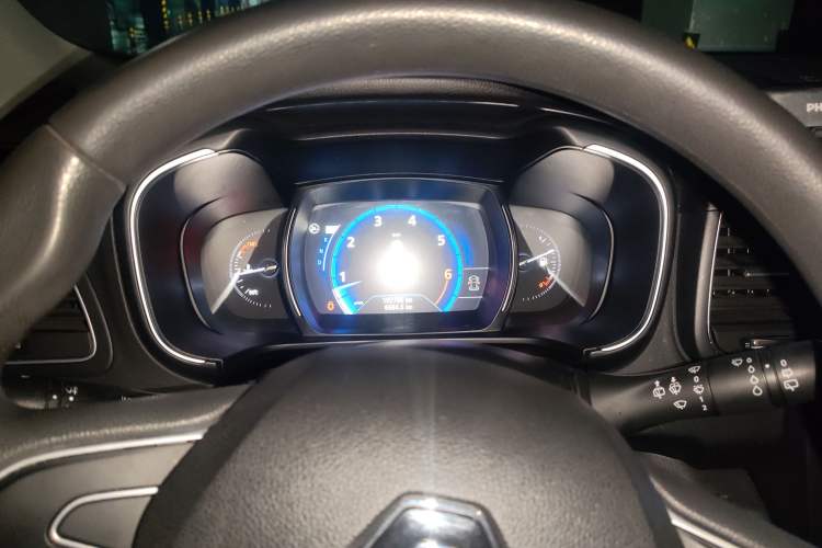 Used Renault Koleos 2017 2.0L Two-Wheel Drive Comfort Edition
