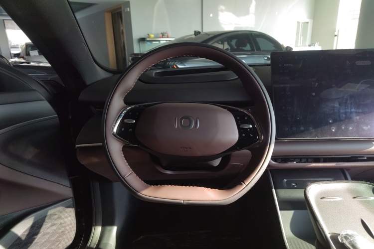 Used  A07 2025 Blue Whale Range-Extending Version 230 Flagship Model
