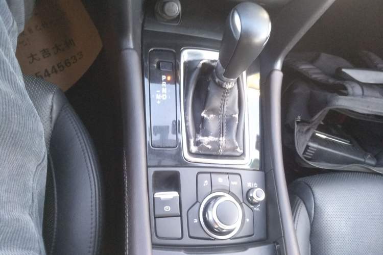 Used Mazda Mazda 3 Axela 2017 Hatchback 2.0L Automatic Sport Model China V Emission Standard