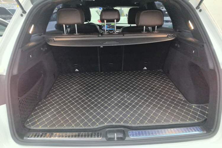 Used Mercedes-Benz GLC 2021 GLC 300 L 4MATIC Dynamic Model