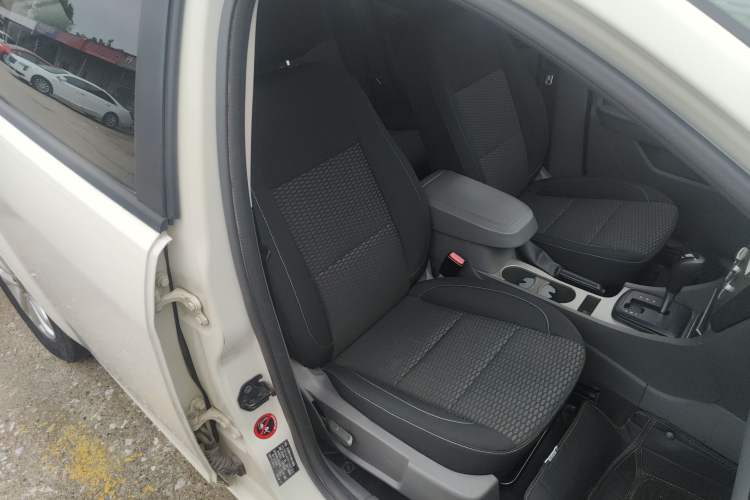 Used Ford Focus 2013 Hatchback Classic 1.8L Automatic Millionth Anniversary Edition
