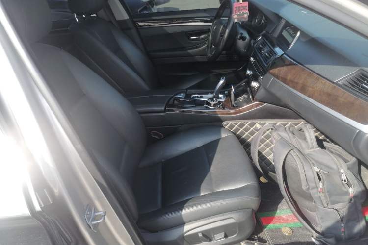 Used BMW 5 Series 2017 525Li Leading Model
