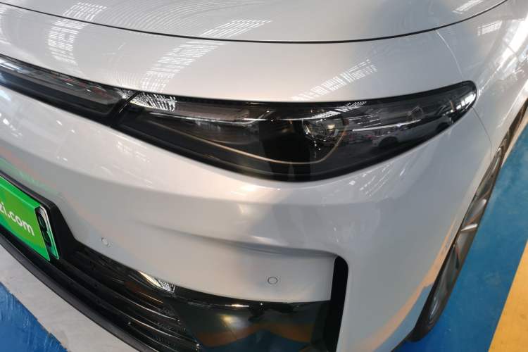 Used Leapmotor C16 2026 Extended-Range 280 LiDAR Zhizun Edition 6 Seats