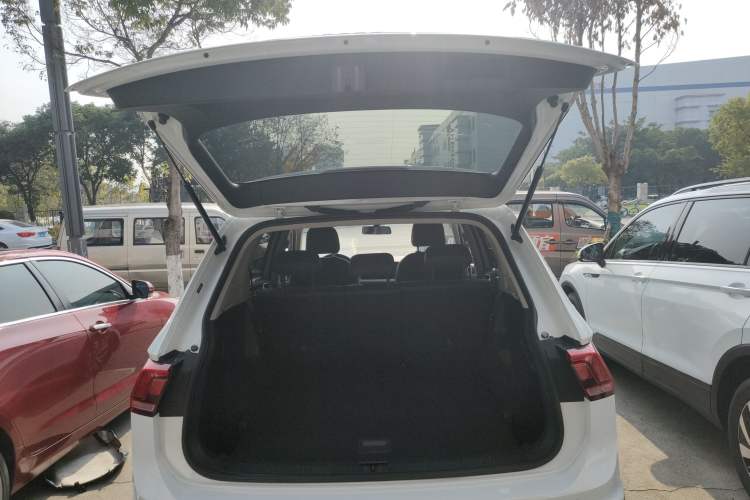 Used Volkswagen Tiguan L 2023 330TSI Automatic Two-Wheel Drive Comfort Edition
