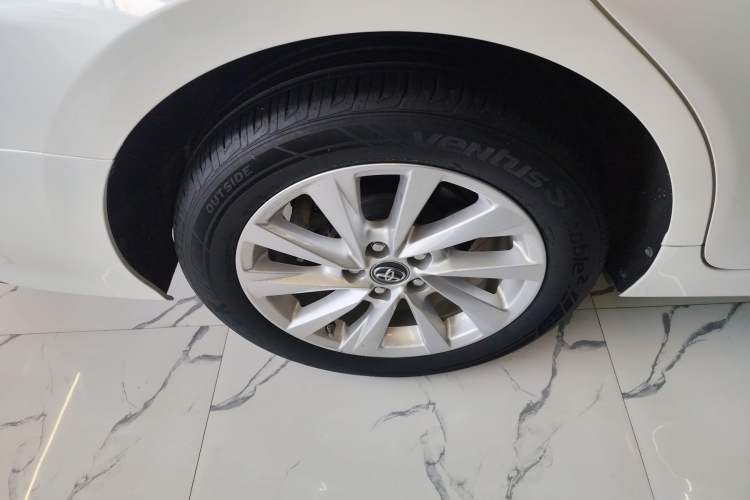 Used Toyota Camry 2021 2.0G Luxury Edition
