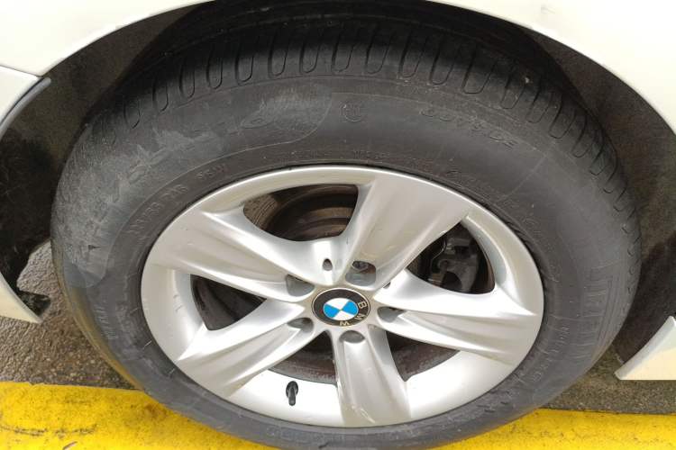 Used BMW 3 Series 2016 316Li Fashion Model
