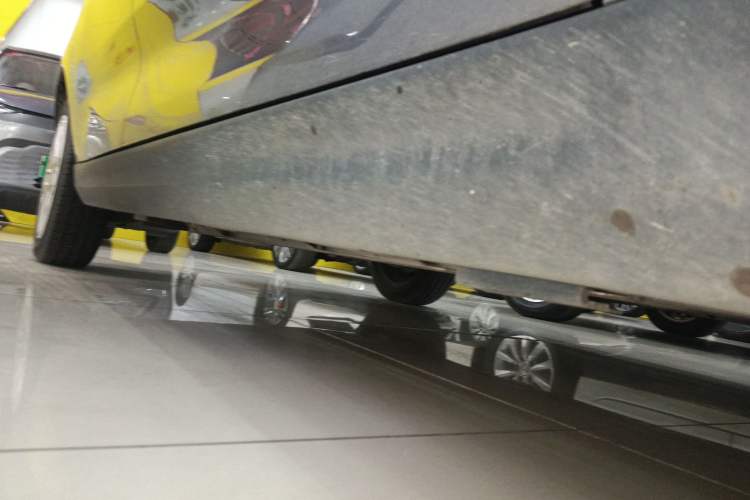 Used Cowin October 2025 Mate 410 km Surfing Edition
