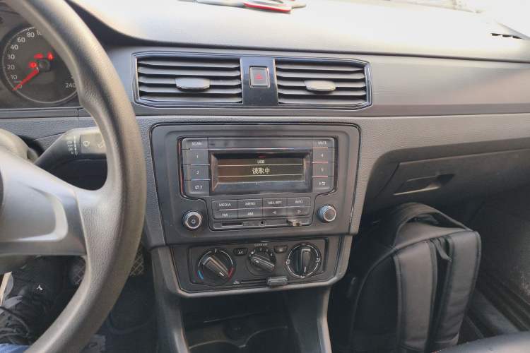 Used Volkswagen Santana 2019 1.5L Manual Fashion Edition China VI Standard
