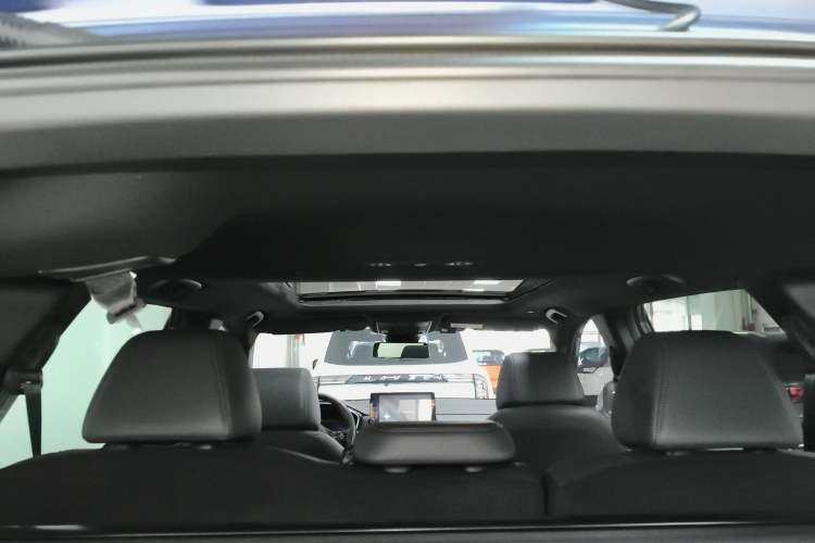 Used Honda Breeze 2023 eHEV Four-Wheel Drive Supreme Edition
