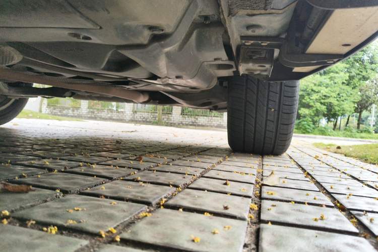 Used Haval H8 2015 2.0T two-wheel drive Comfort trim level
