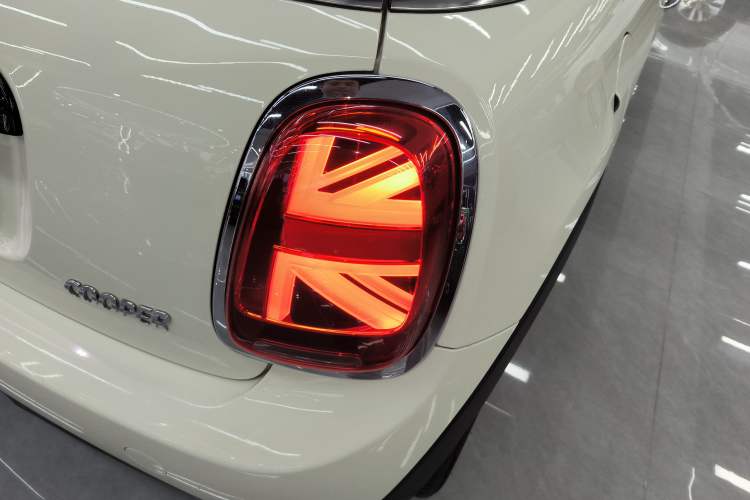 Used  MINI 2019 1.5T COOPER Classic Edition
